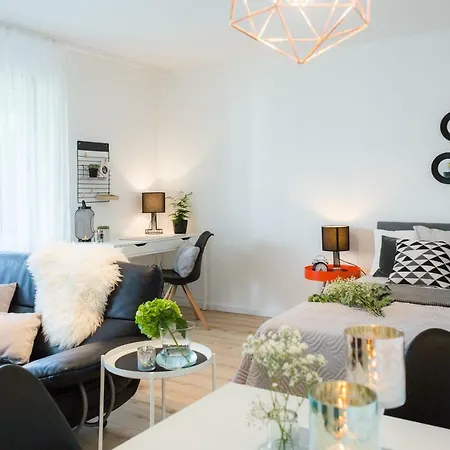 Lexapartments Mit Sonnenterrasse Apartamento Reutlingen