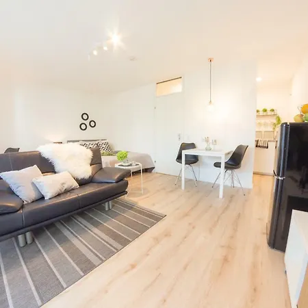 Lexapartments Mit Sonnenterrasse דירה רויטלינגן